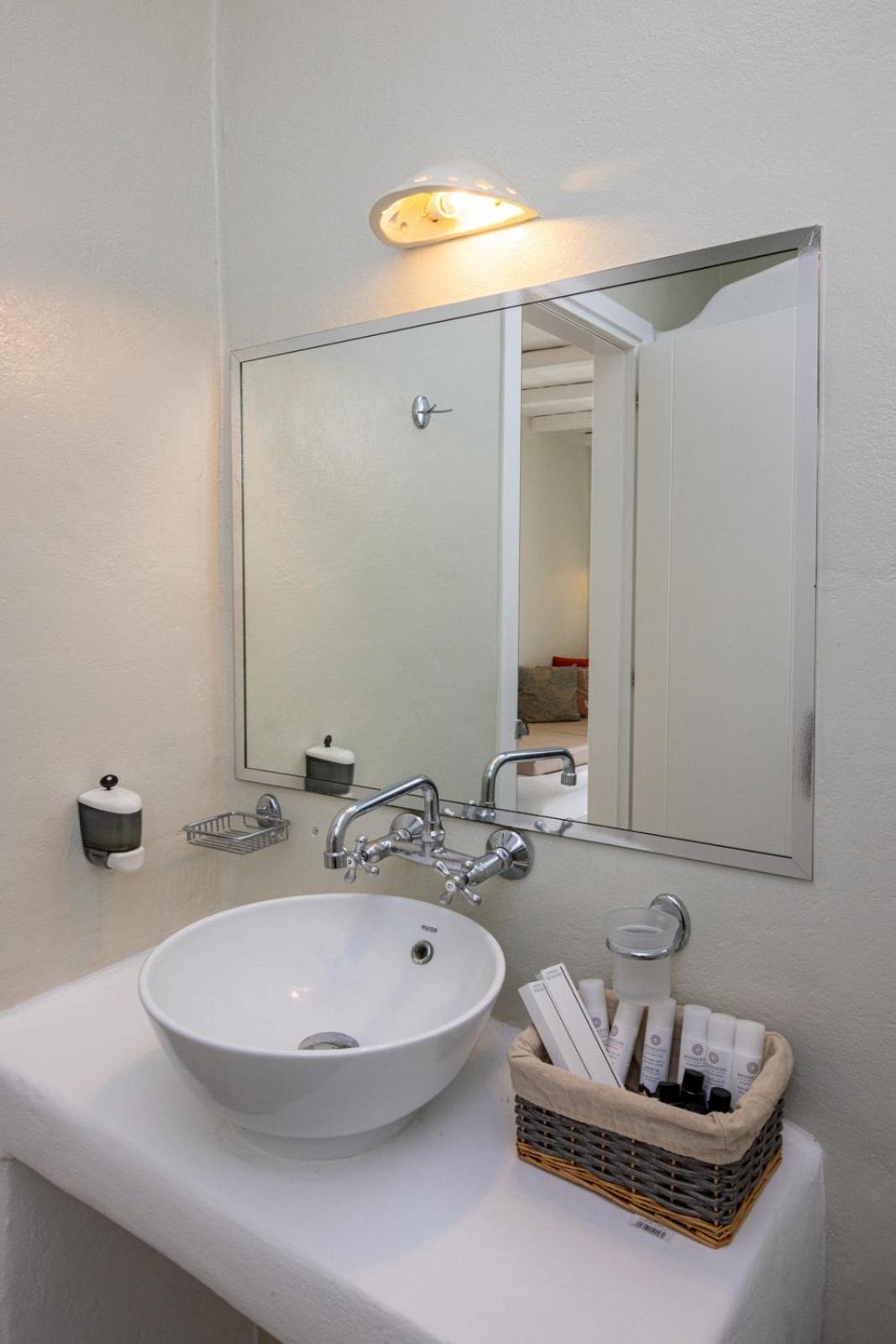 Soulmate'S Suites Tinos كيونيا المظهر الخارجي الصورة
